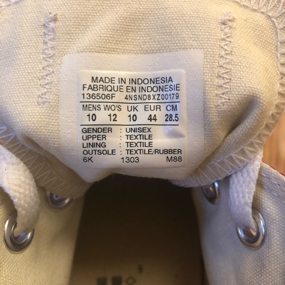 Low Top Converse - Picture 7 of 8